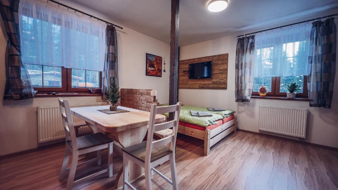 Apartmány Domino Zelezna Ruda Exterior foto