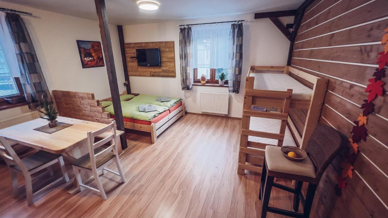 Apartmány Domino Zelezna Ruda Exterior foto