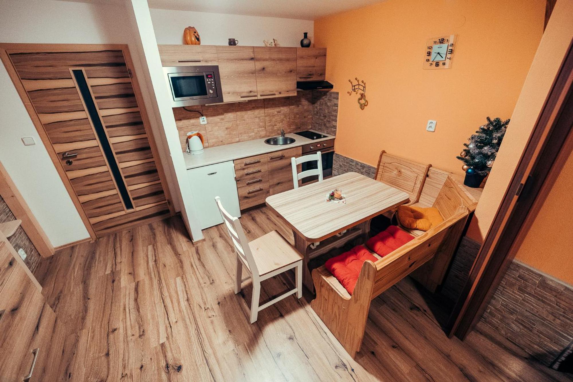 Apartmány Domino Zelezna Ruda Exterior foto