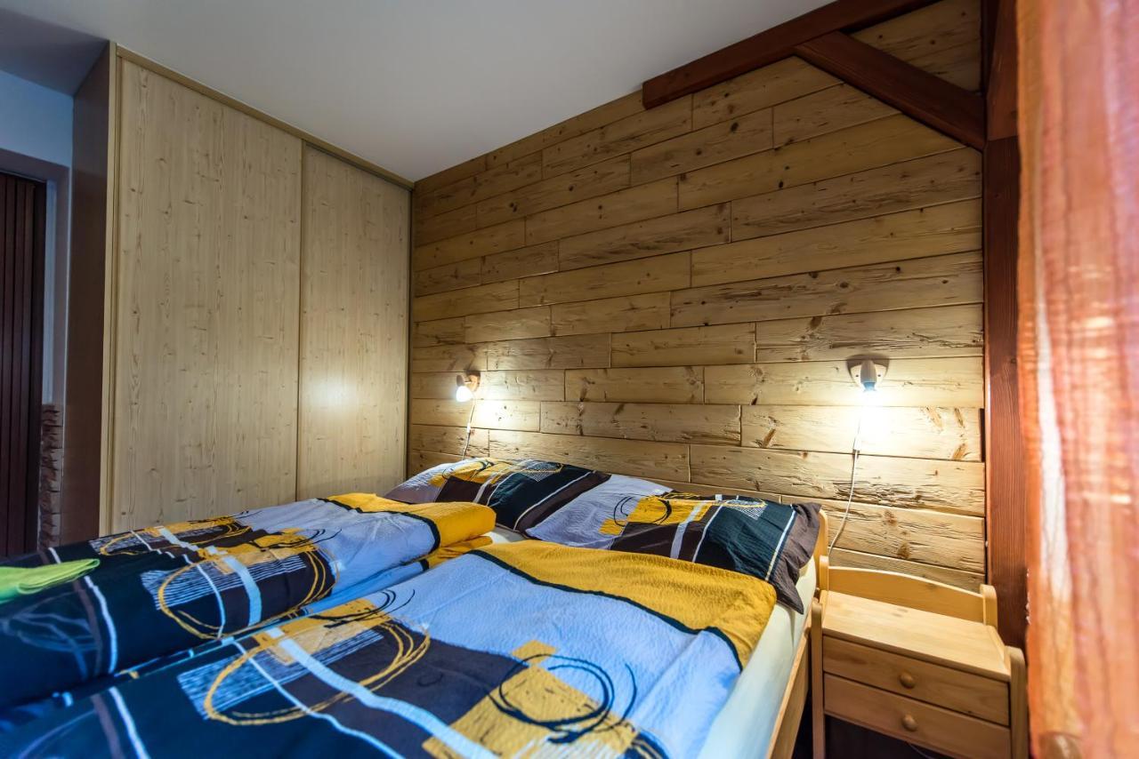 Apartmány Domino Zelezna Ruda Exterior foto