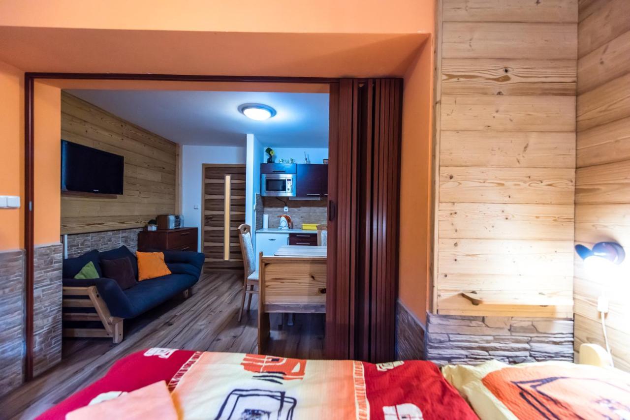 Apartmány Domino Zelezna Ruda Exterior foto