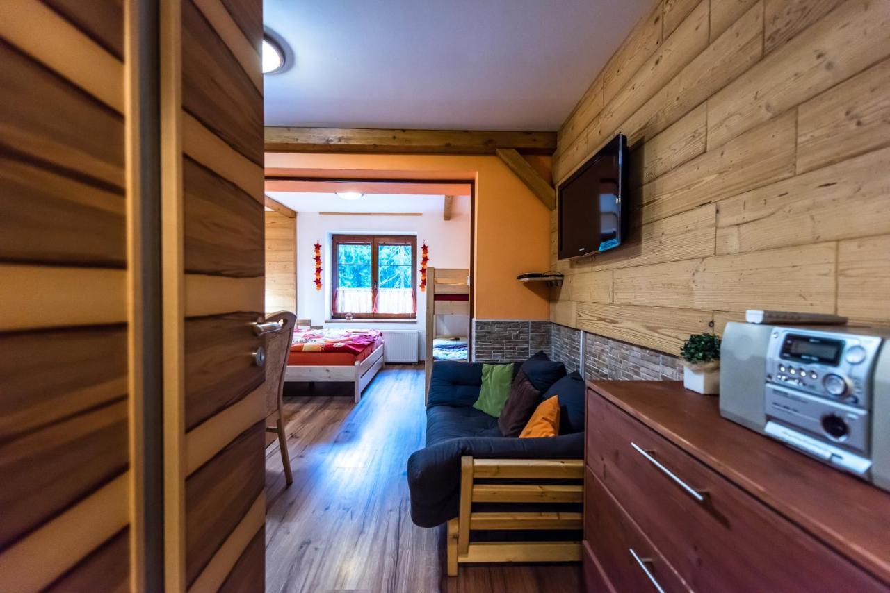 Apartmány Domino Zelezna Ruda Exterior foto