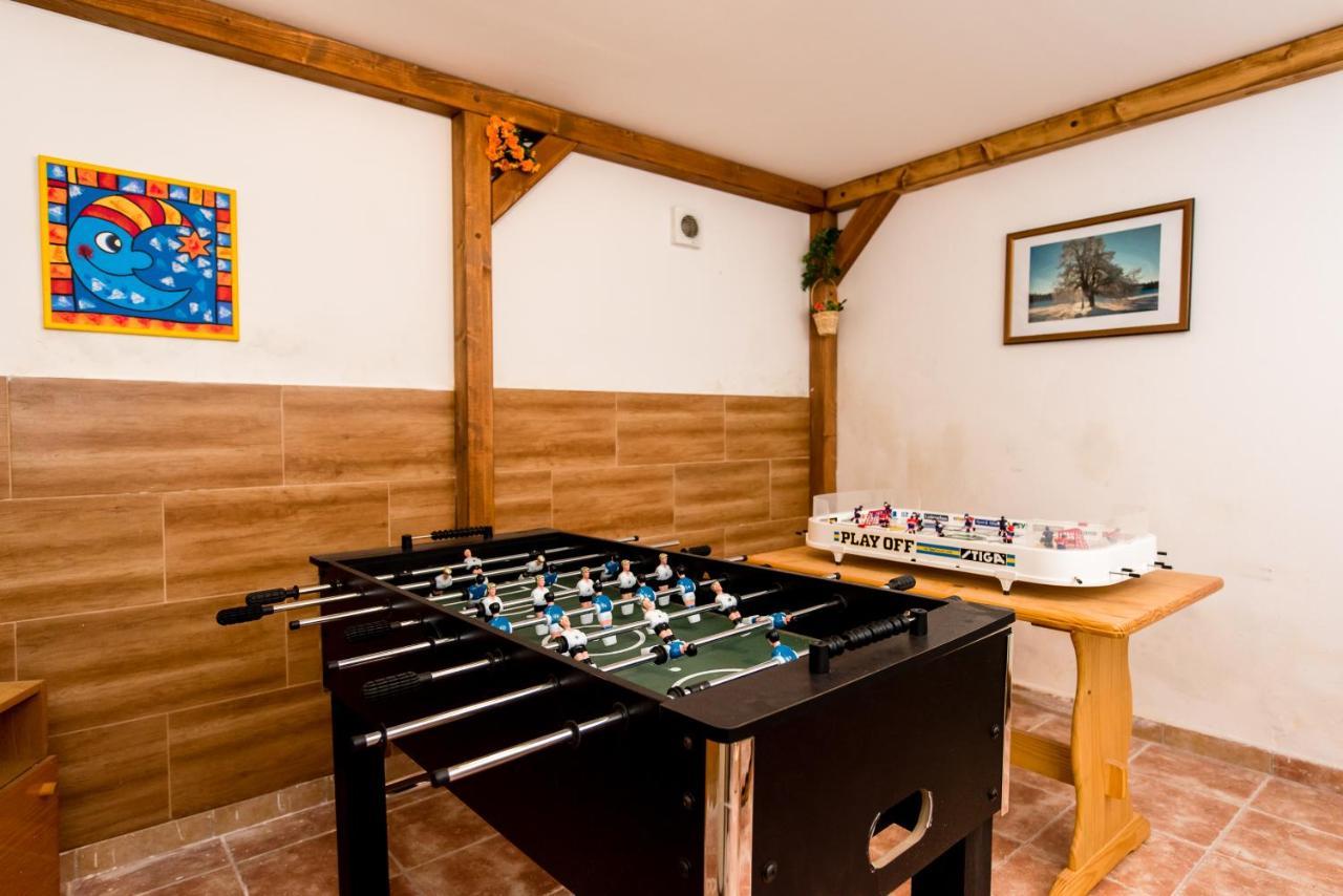 Apartmány Domino Zelezna Ruda Exterior foto