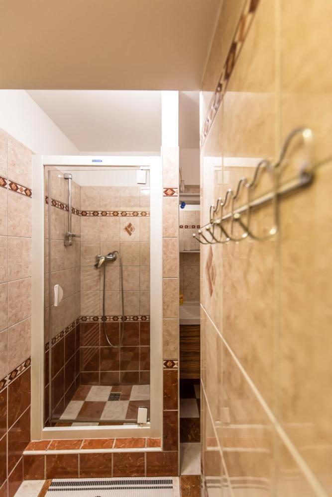 Apartmány Domino Zelezna Ruda Exterior foto