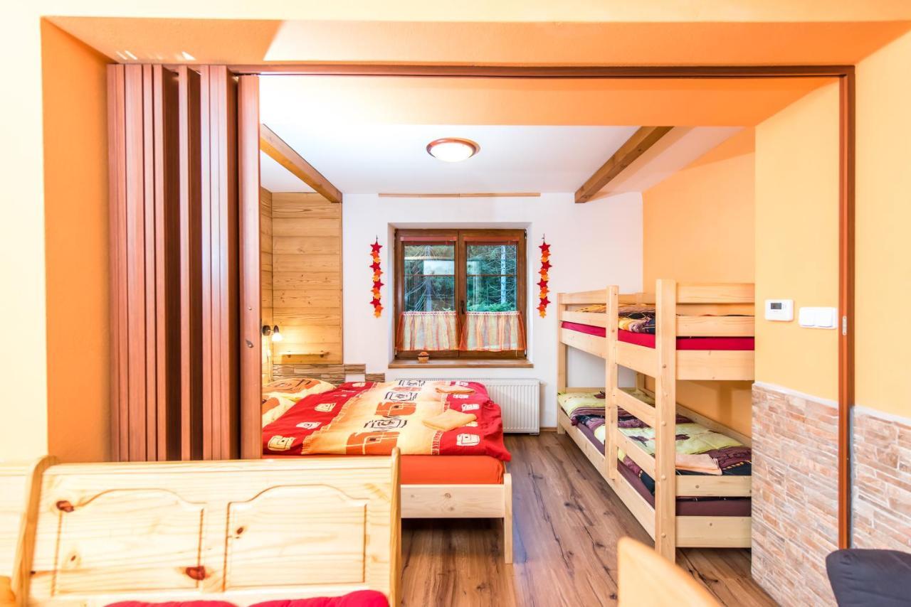 Apartmány Domino Zelezna Ruda Exterior foto