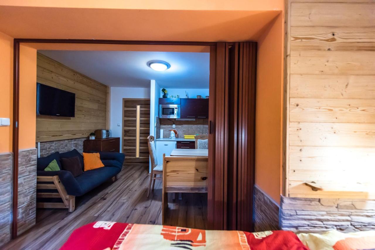 Apartmány Domino Zelezna Ruda Exterior foto